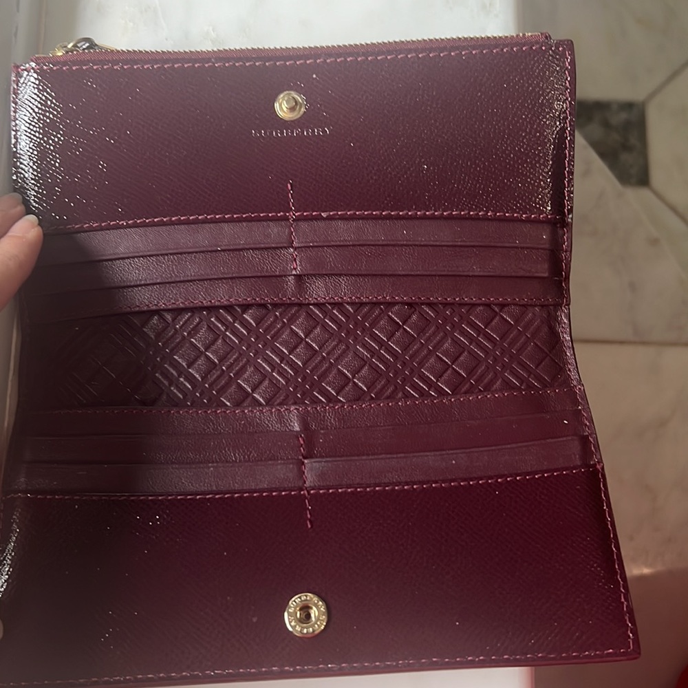 Burberry wallet ( burgundy color) - Picture 4 of 8